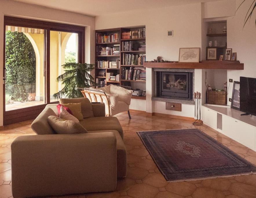 La Tua Villa Sul Lago - Casa Kollegger Луино Экстерьер фото